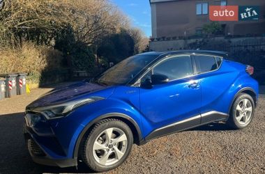 Внедорожник / Кроссовер Toyota C-HR 2017 в Кропивницком