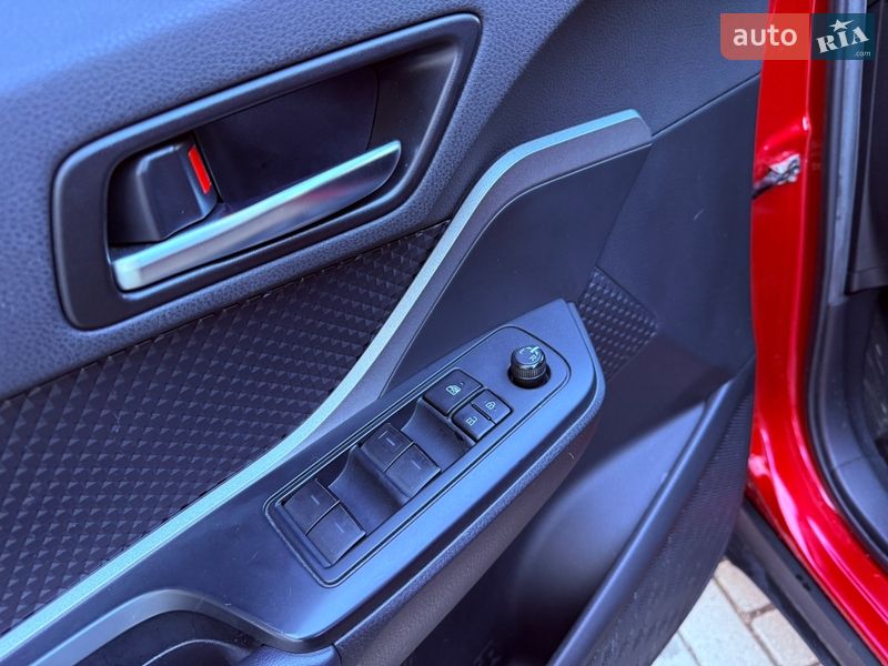 Внедорожник / Кроссовер Toyota C-HR 2020 в Харькове фото 14 Внедорожник / Кроссовер Toyota C-HR 2020 в Харькове