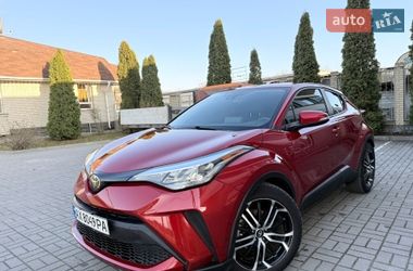 Внедорожник / Кроссовер Toyota C-HR 2020 в Харькове