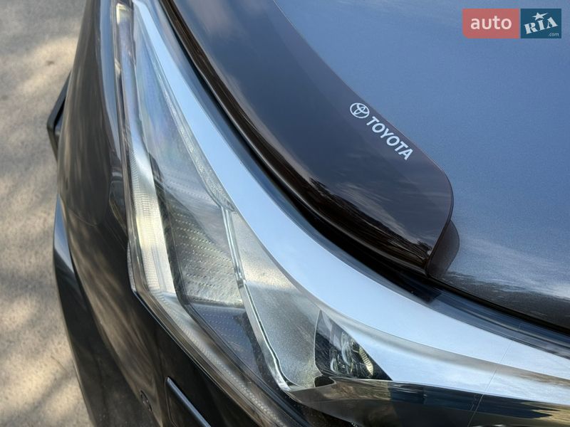 Внедорожник / Кроссовер Toyota C-HR 2018 в Ивано-Франковске