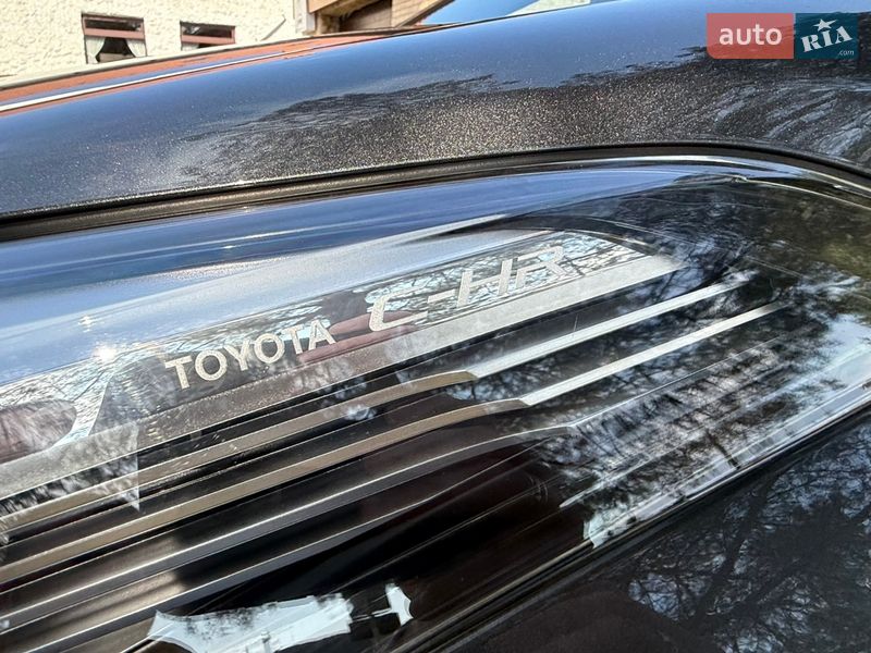 Внедорожник / Кроссовер Toyota C-HR 2018 в Ивано-Франковске