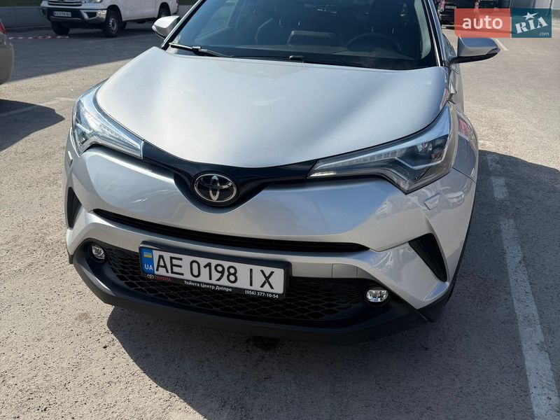 Внедорожник / Кроссовер Toyota C-HR 2018 в Днепре