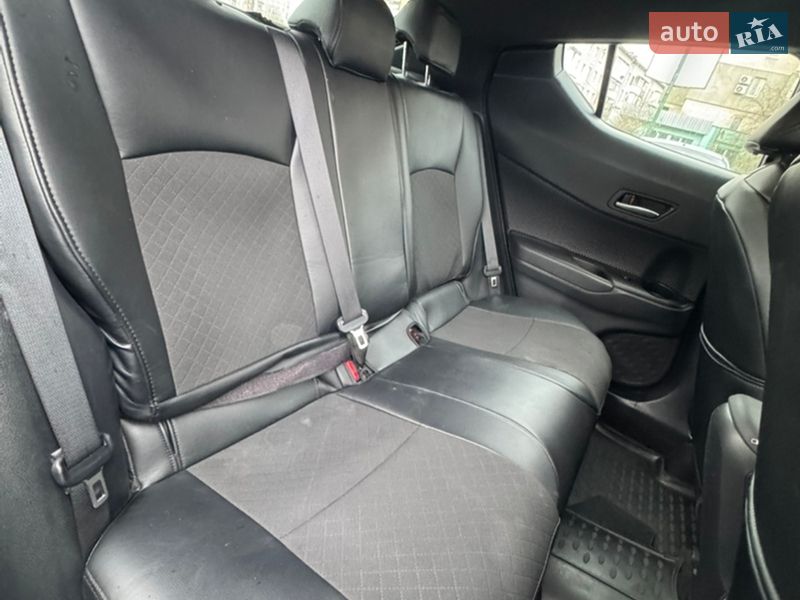 Внедорожник / Кроссовер Toyota C-HR 2018 в Бердичеве