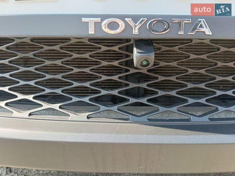 Внедорожник / Кроссовер Toyota C-HR 2017 в Кривом Роге