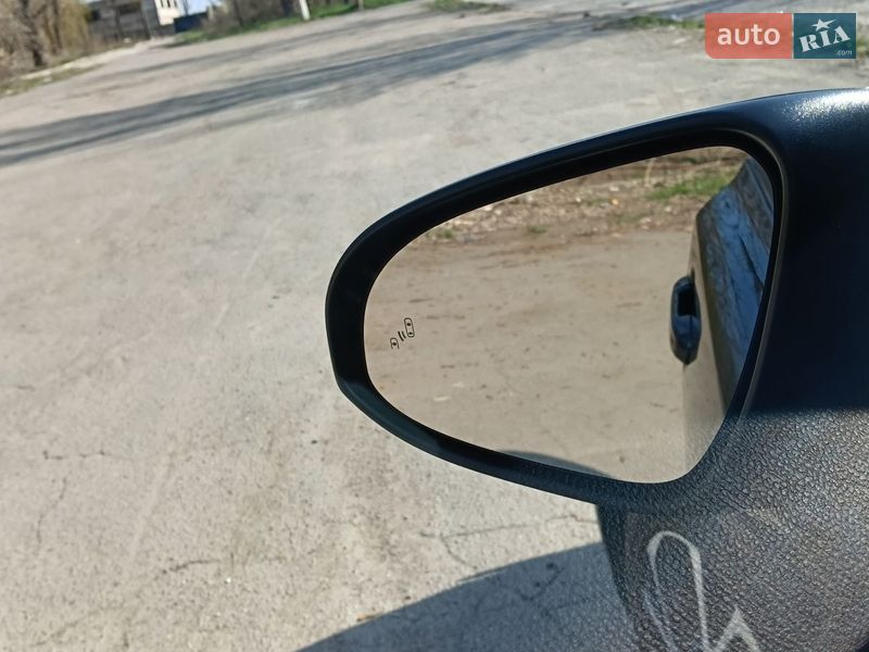 Внедорожник / Кроссовер Toyota C-HR 2017 в Кривом Роге