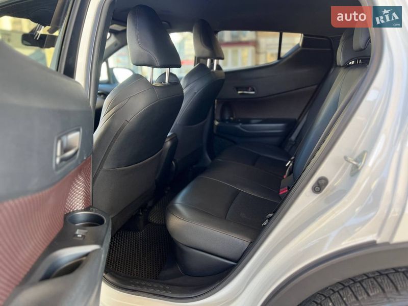 Позашляховик / Кросовер Toyota C-HR 2018 в Одесі