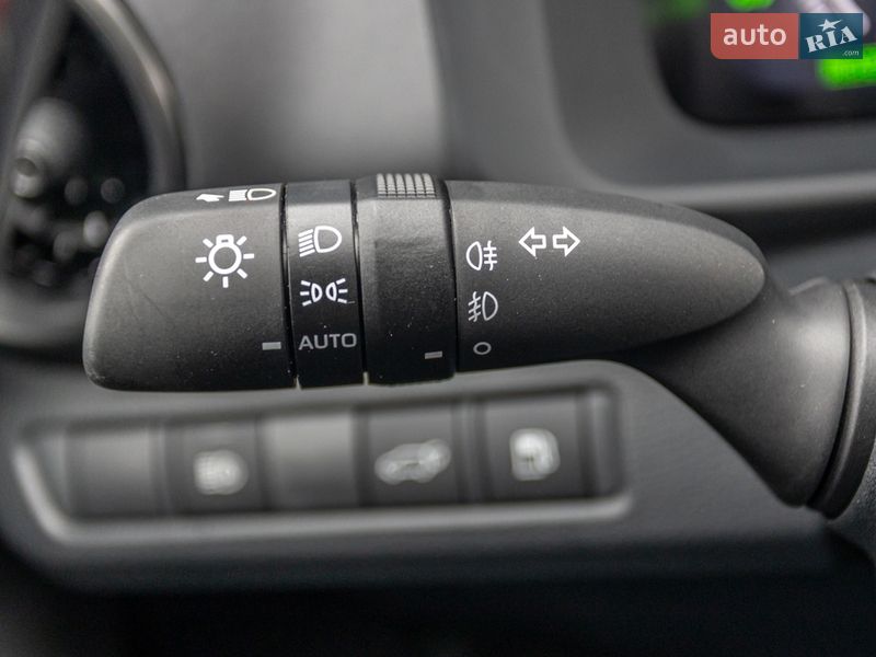 Внедорожник / Кроссовер Toyota C-HR 2025 в Днепре фото 26 Внедорожник / Кроссовер Toyota C-HR 2025 в Днепре