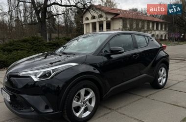 Позашляховик / Кросовер Toyota C-HR 2018 в Києві