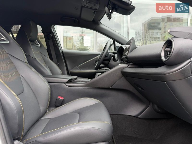 Внедорожник / Кроссовер Toyota C-HR 2024 в Луцке