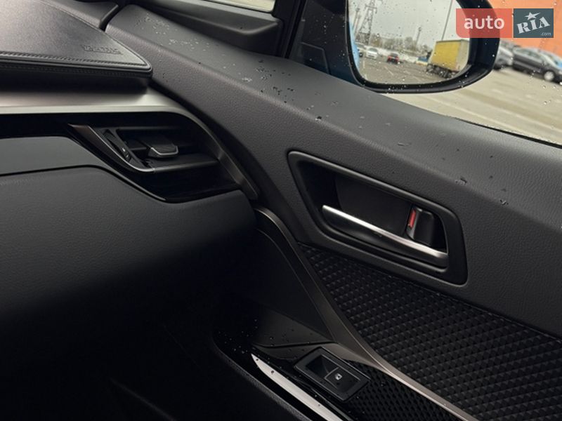 Внедорожник / Кроссовер Toyota C-HR 2019 в Киеве фото 17 Внедорожник / Кроссовер Toyota C-HR 2019 в Киеве