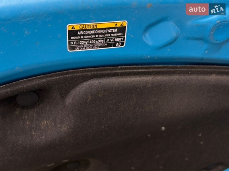 Внедорожник / Кроссовер Toyota C-HR 2019 в Киеве фото 29 Внедорожник / Кроссовер Toyota C-HR 2019 в Киеве