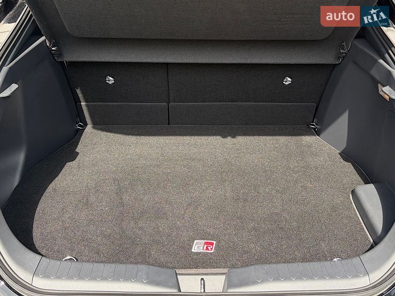 Внедорожник / Кроссовер Toyota C-HR 2025 в Запорожье