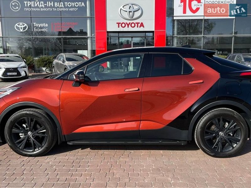 Внедорожник / Кроссовер Toyota C-HR 2025 в Хмельницком