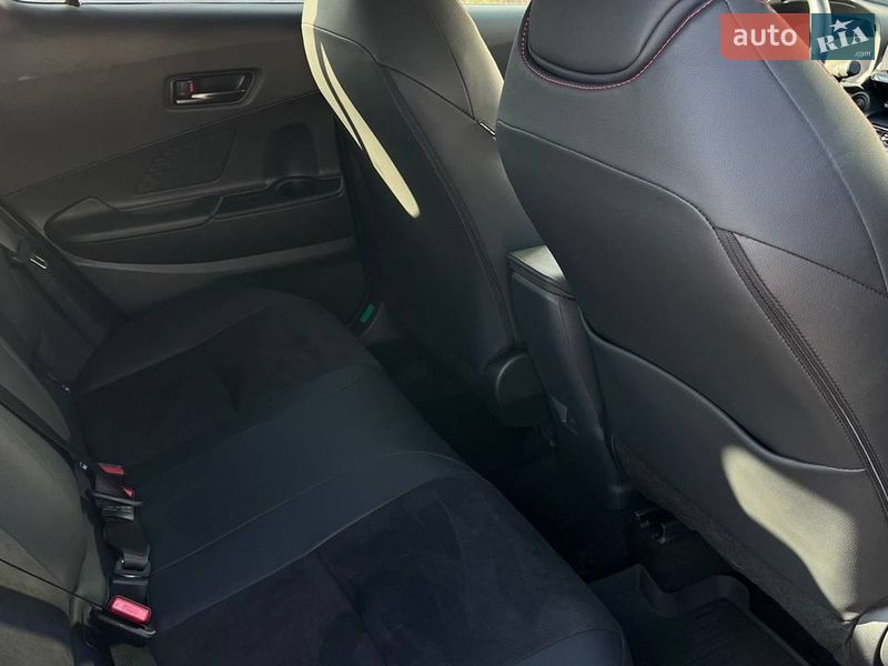 Внедорожник / Кроссовер Toyota C-HR 2025 в Хмельницком