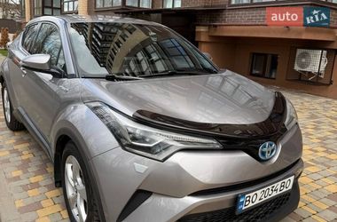 Внедорожник / Кроссовер Toyota C-HR 2018 в Чернигове