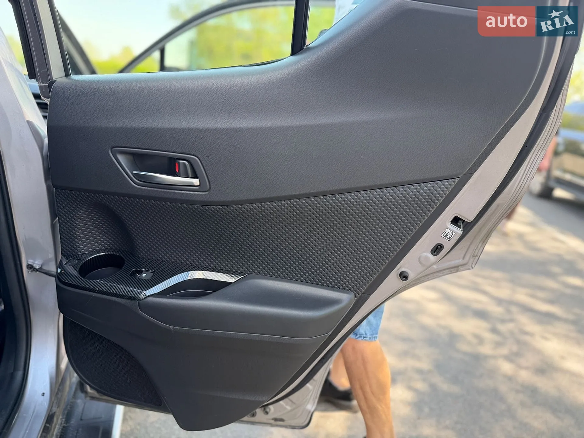 2019 Toyota C-HR - мініатюра 23