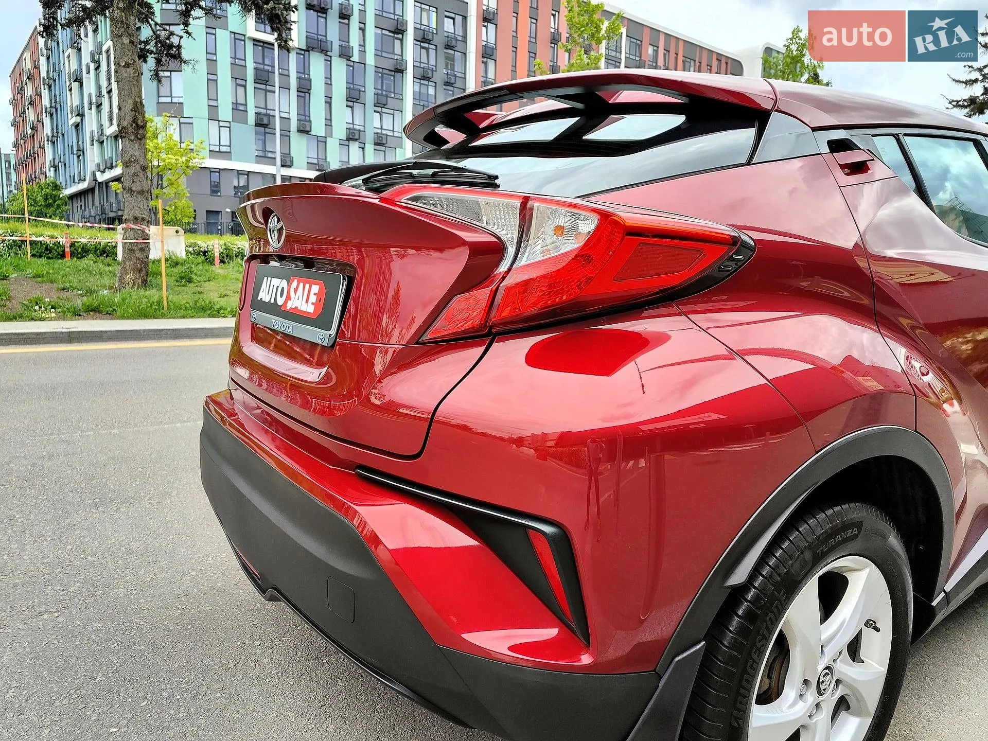 2017 Toyota C-HR - мініатюра 21
