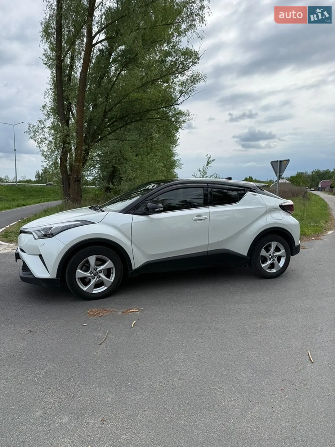 2017 Toyota C-HR - мініатюра 4