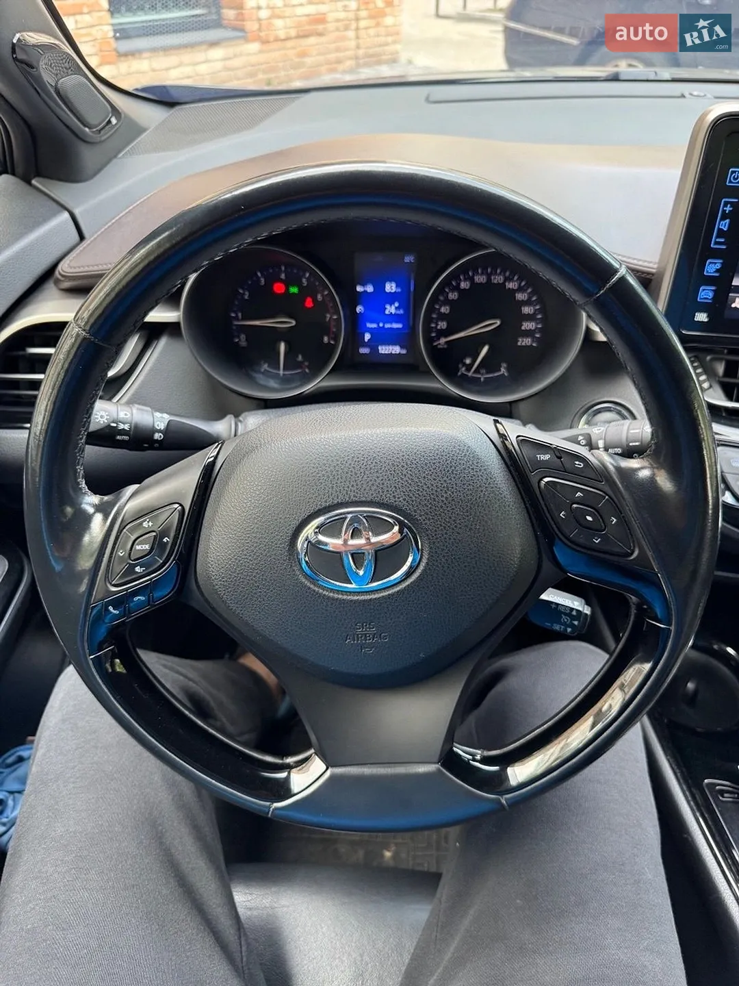 2017 Toyota C-HR - мініатюра 19