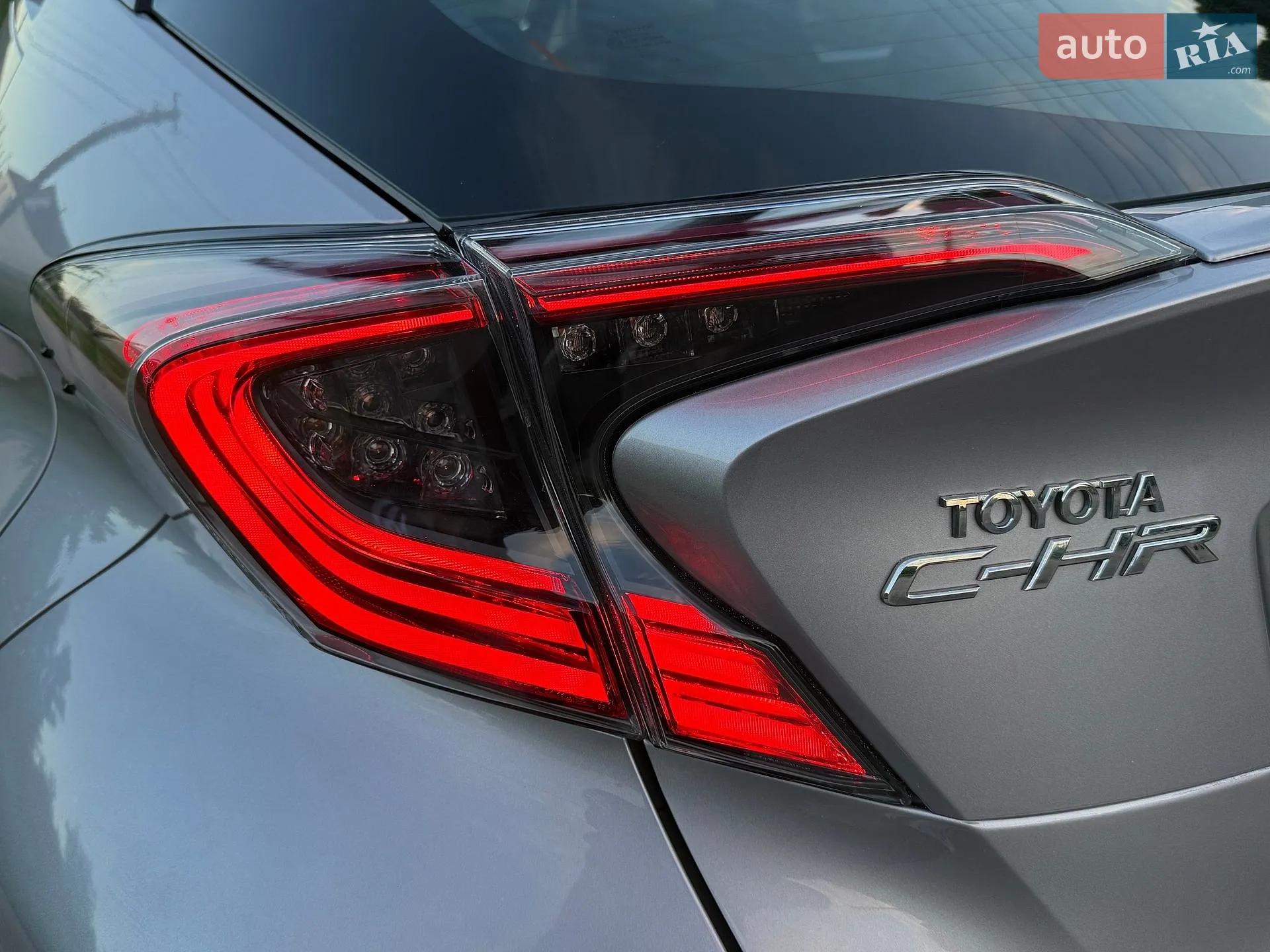 2017 Toyota C-HR - мініатюра 23