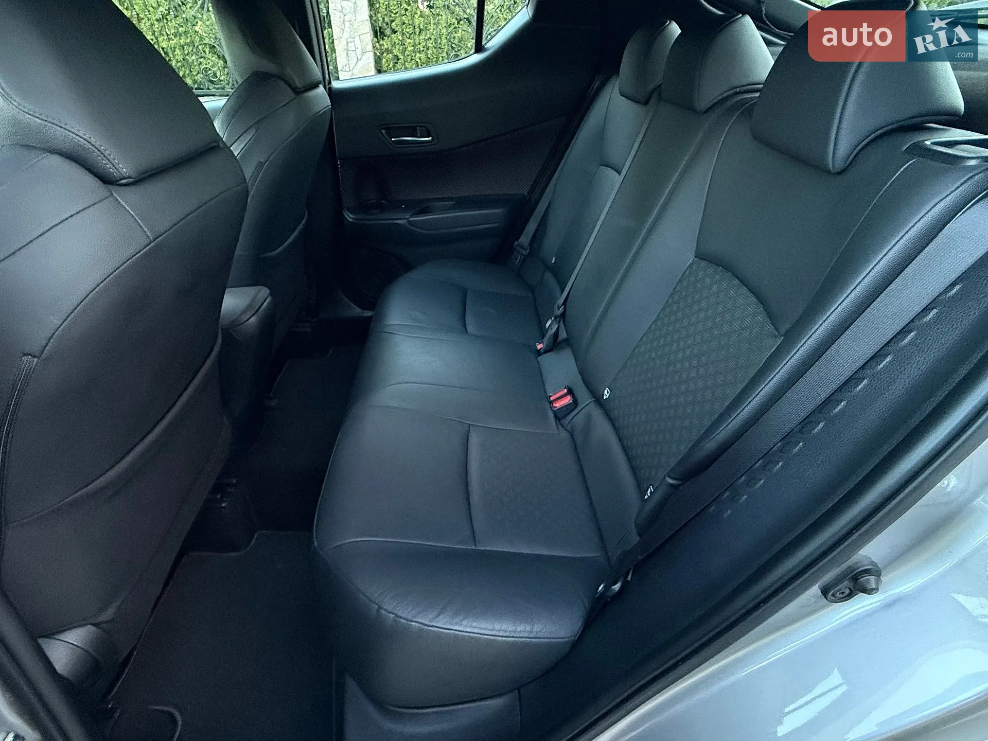 2017 Toyota C-HR - мініатюра 41