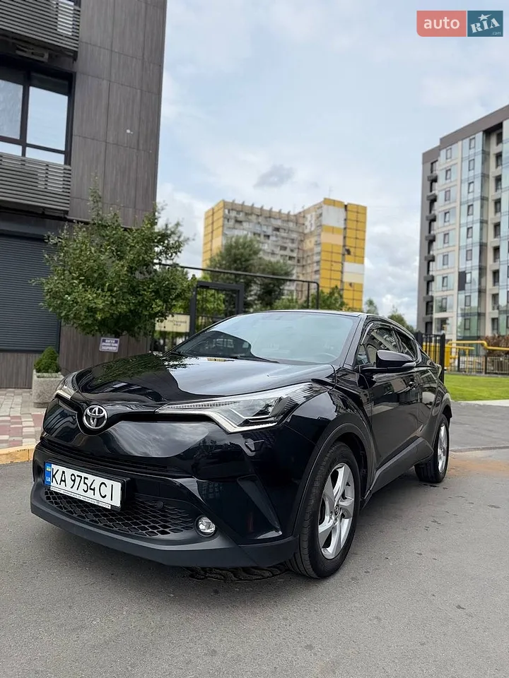 2017 Toyota C-HR - мініатюра 21