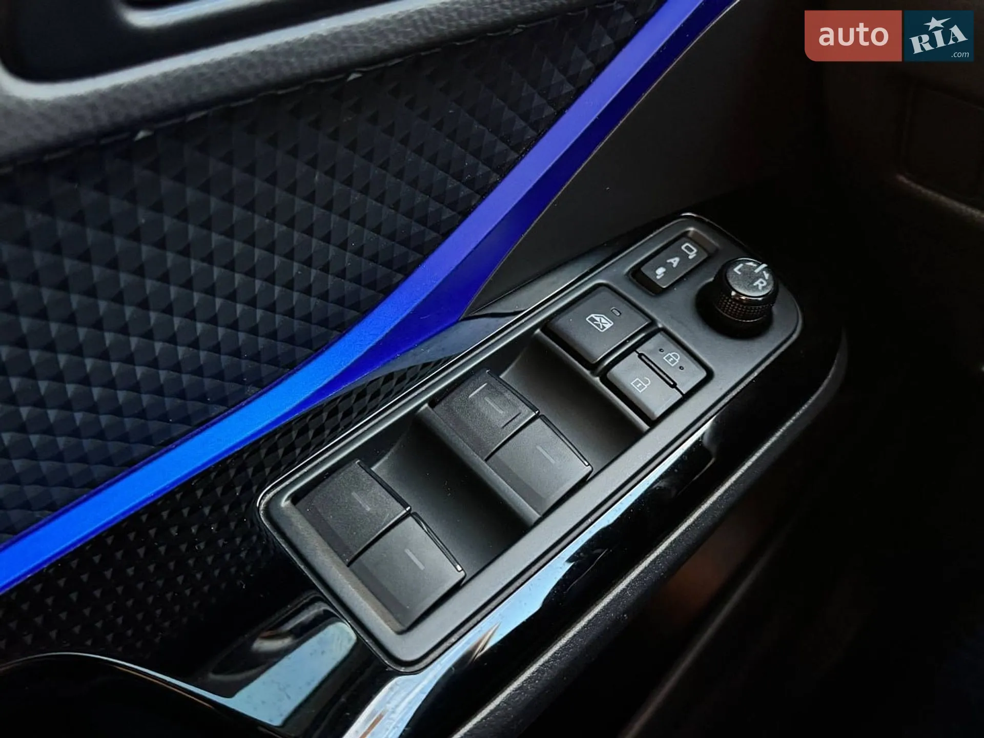 2020 Toyota C-HR - мініатюра 16