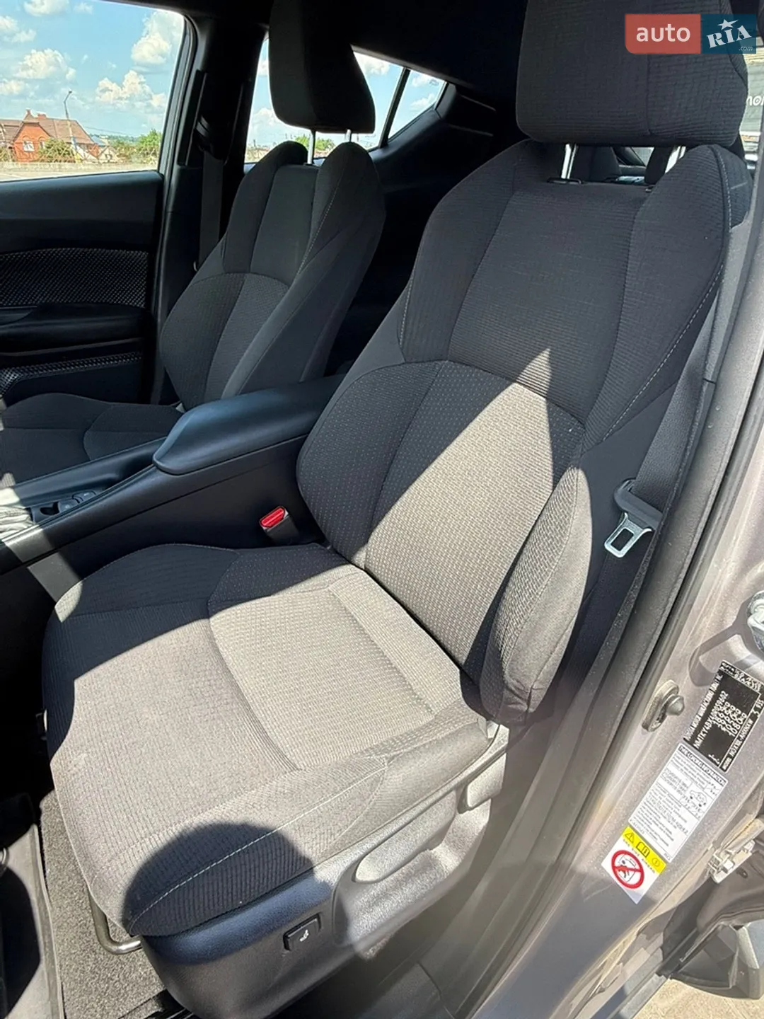 2019 Toyota C-HR - мініатюра 11
