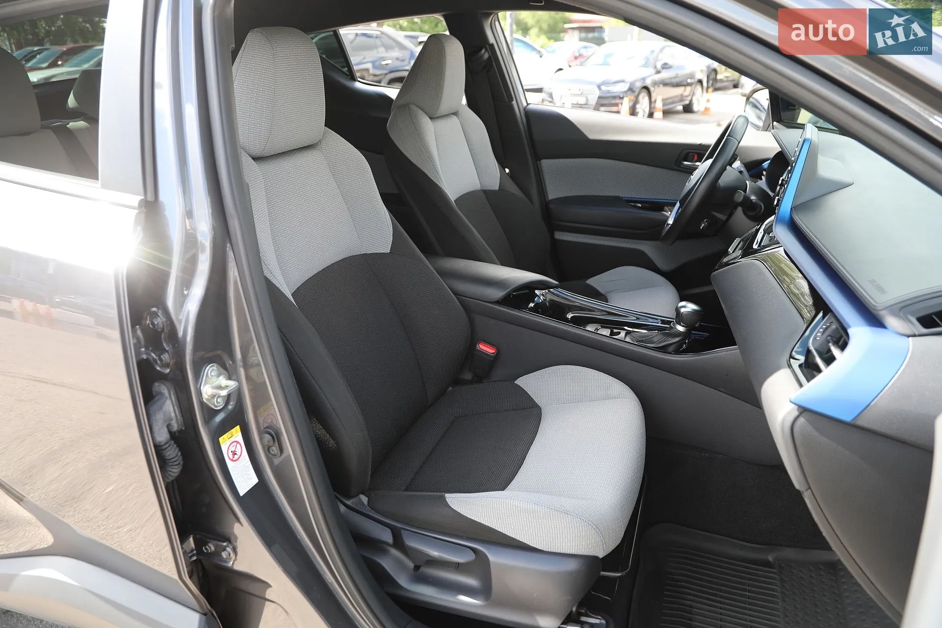 2019 Toyota C-HR - мініатюра 16