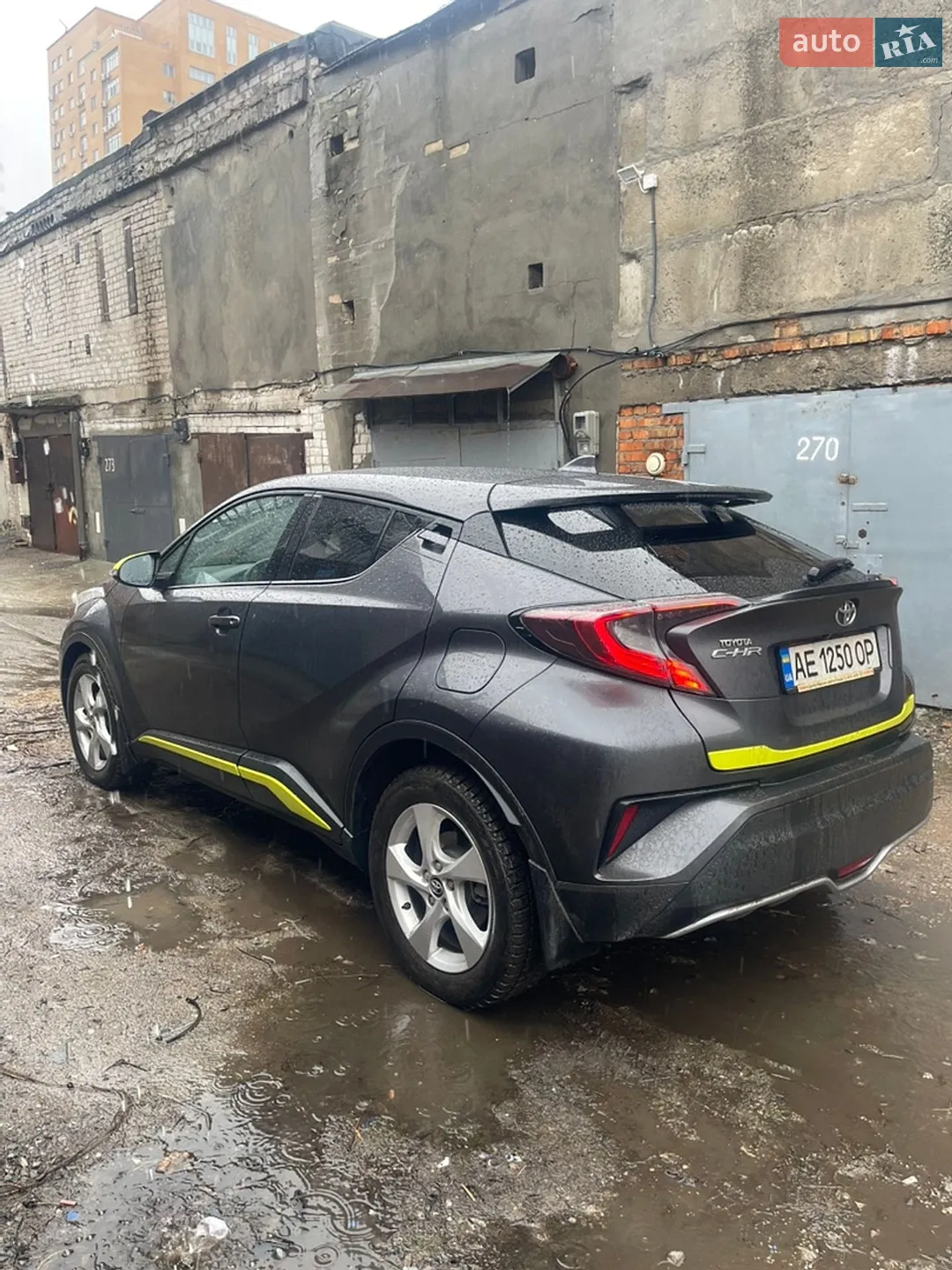 2017 Toyota C-HR - мініатюра 3