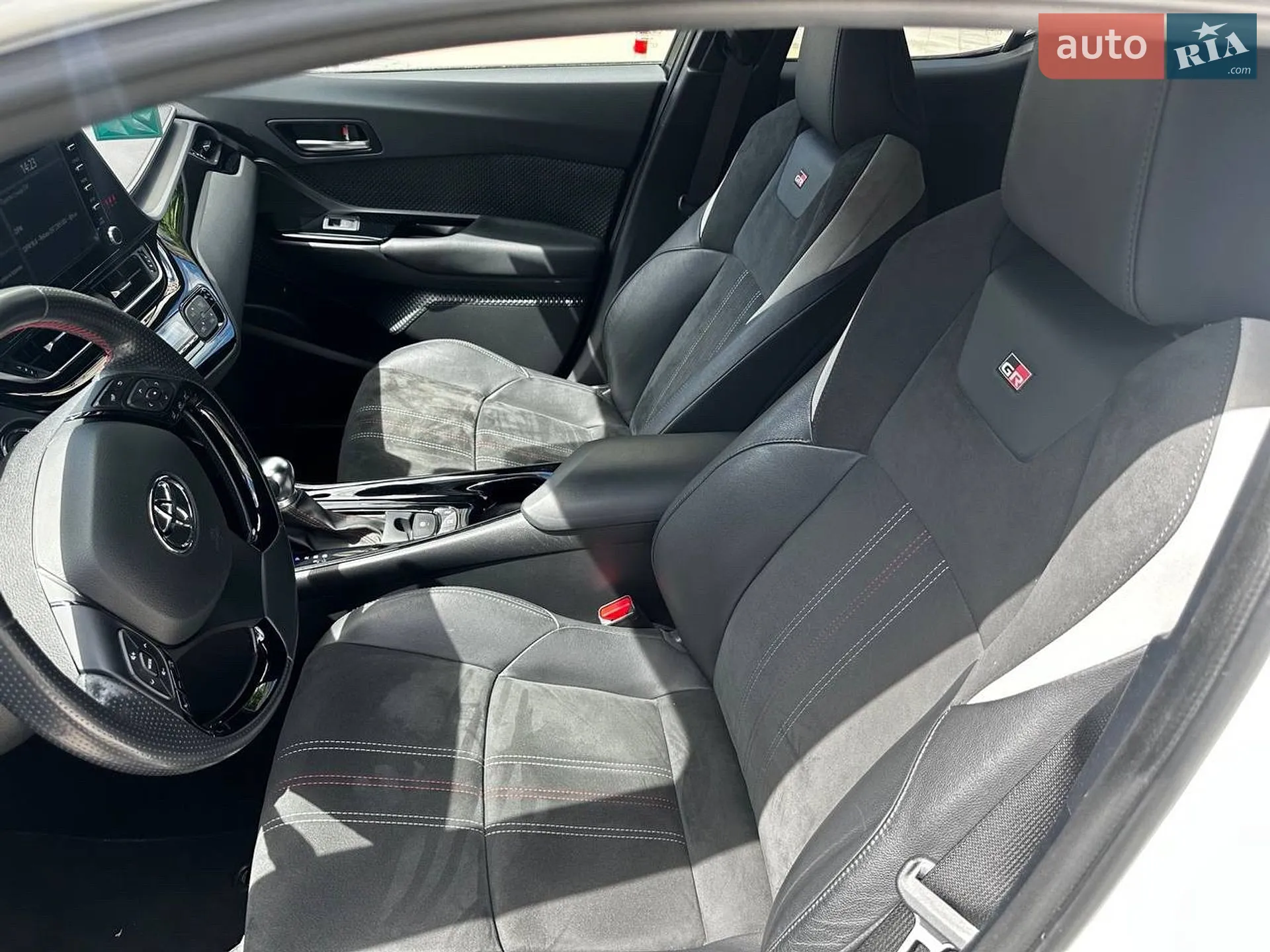 2021 Toyota C-HR - мініатюра 3