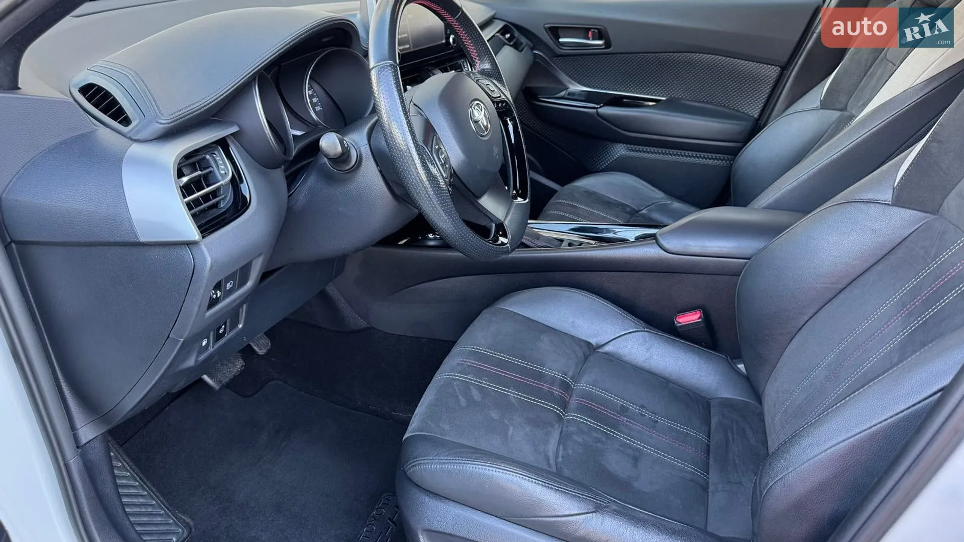 2021 Toyota C-HR - мініатюра 12