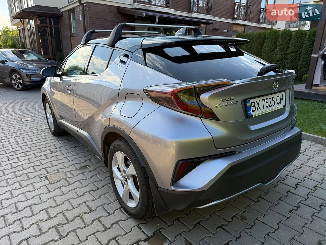 2016 Toyota C-HR - мініатюра 13