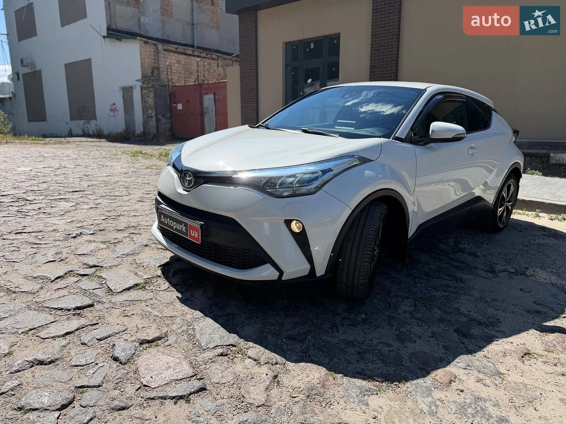 2020 Toyota C-HR - фото 1