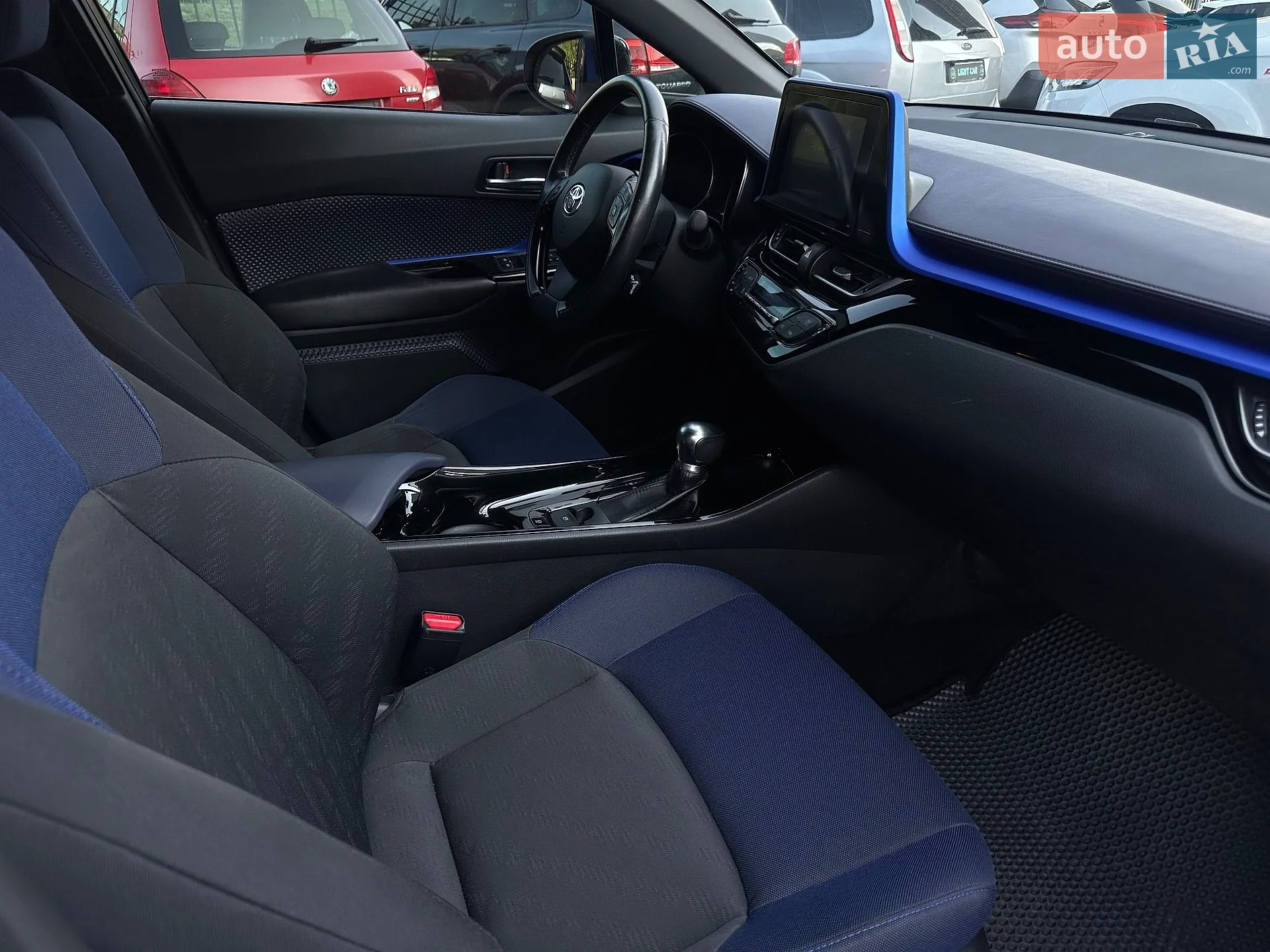 2017 Toyota C-HR - мініатюра 8