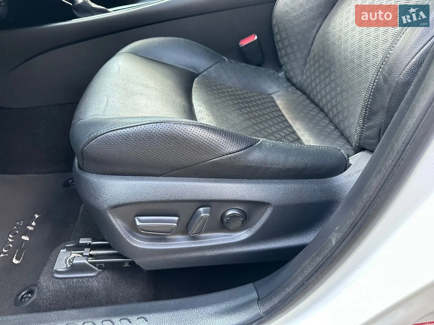 2019 Toyota C-HR - мініатюра 84