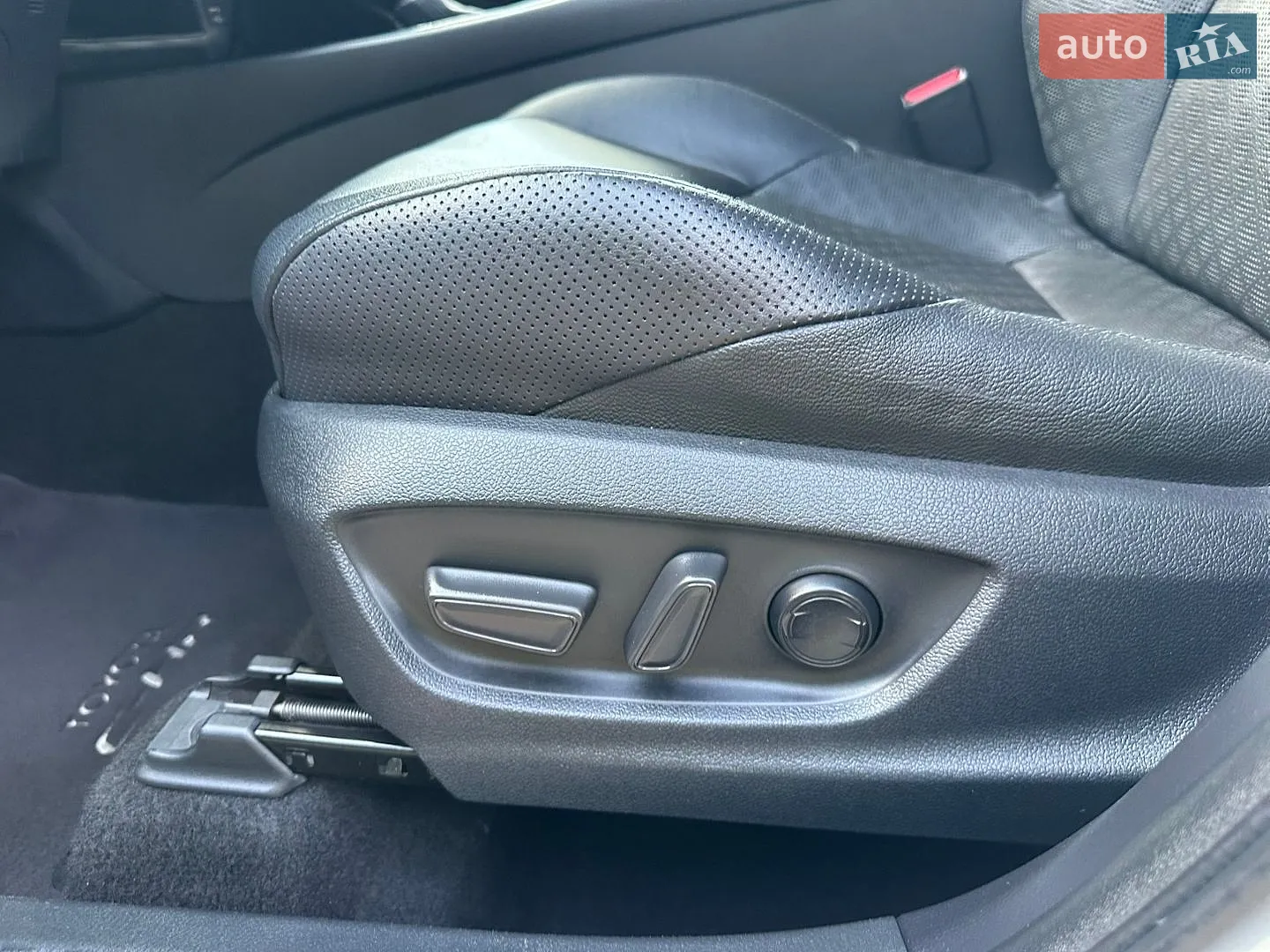 2019 Toyota C-HR - мініатюра 118