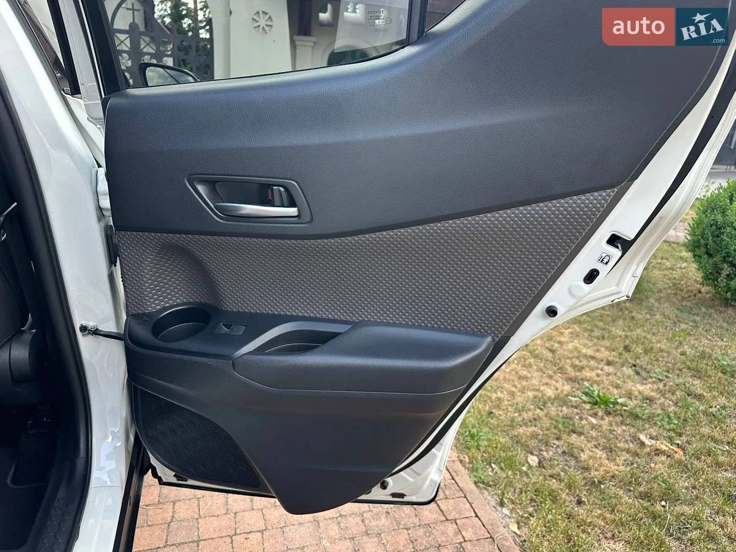 2019 Toyota C-HR - мініатюра 135