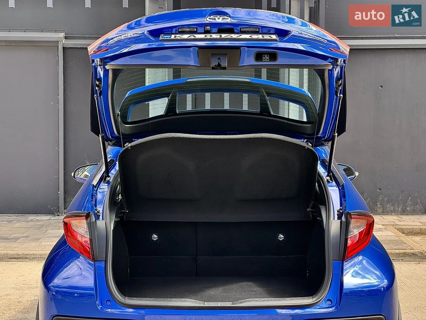 2021 Toyota C-HR - мініатюра 16