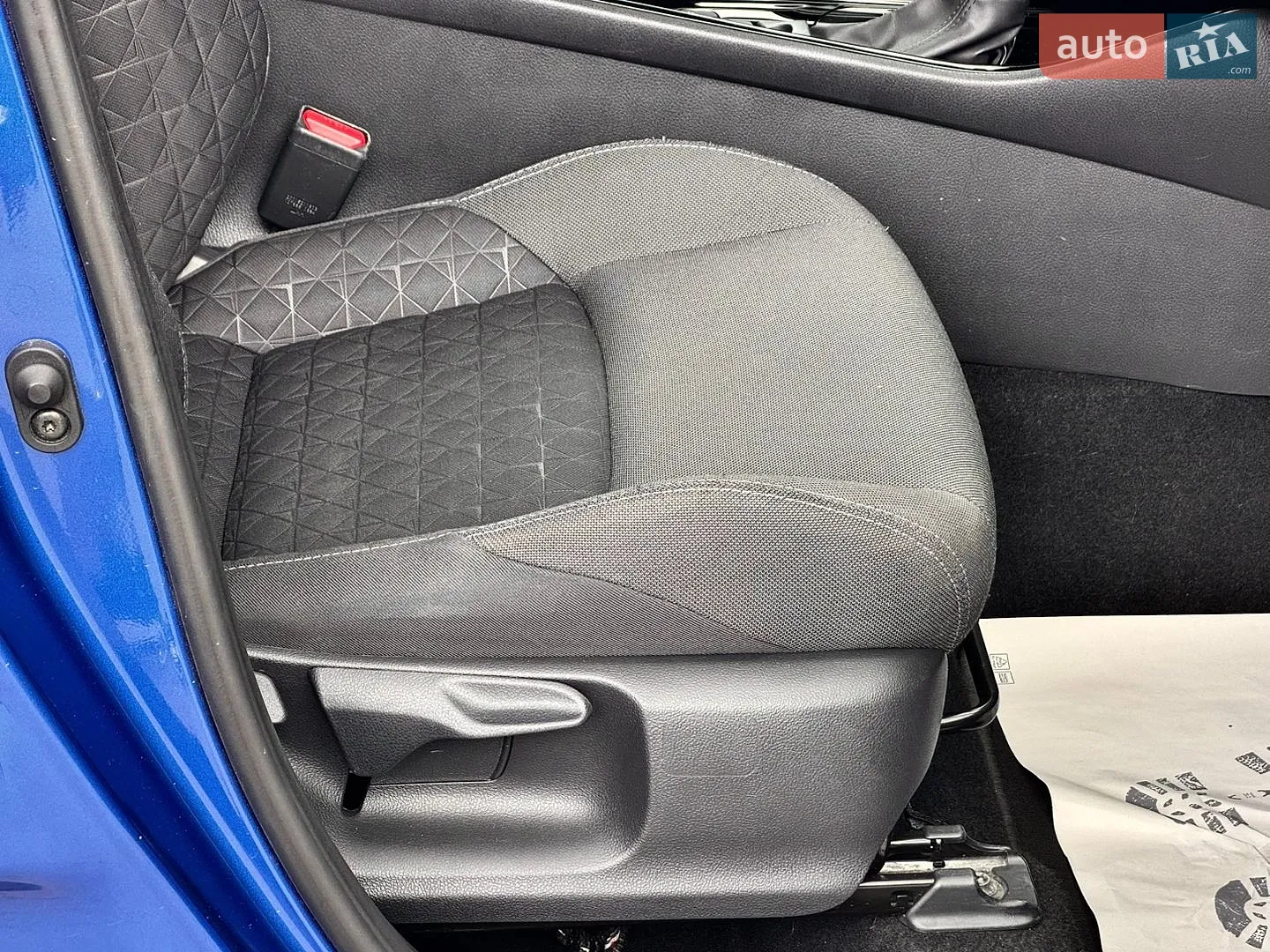 2021 Toyota C-HR - мініатюра 29