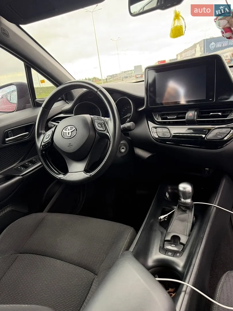 2017 Toyota C-HR - мініатюра 19