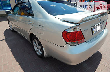 Седан Toyota Camry 2002 в Хмельницком