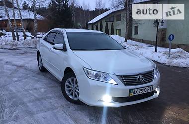 Седан Toyota Camry 2014 в Харькове