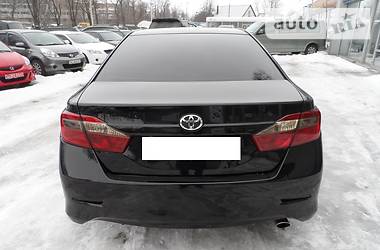 Седан Toyota Camry 2012 в Днепре