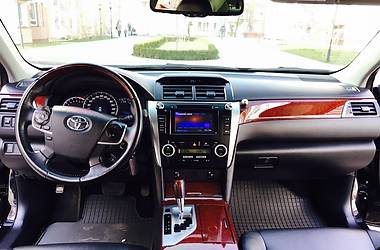 Седан Toyota Camry 2014 в Ивано-Франковске