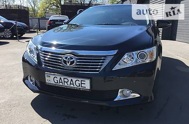 Седан Toyota Camry 2011 в Киеве