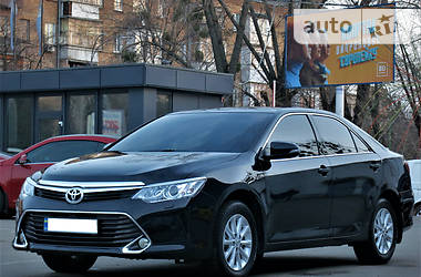  Toyota Camry 2016 в Киеве