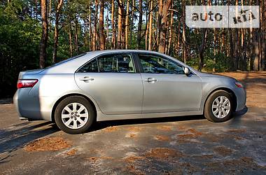 Седан Toyota Camry 2007 в Киеве