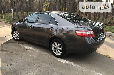 Седан Toyota Camry 2010 в Києві