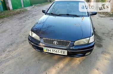 Седан Toyota Camry 1999 в Одессе